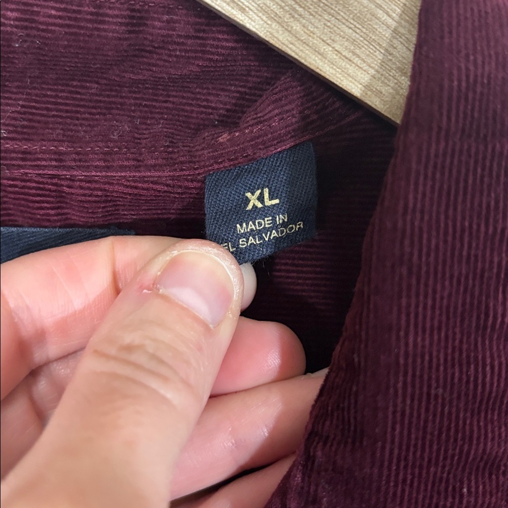 Roundtree & Yorke Men's Corduroy Burgundy Button Down Shirt Size XL - Picture 2 of 6